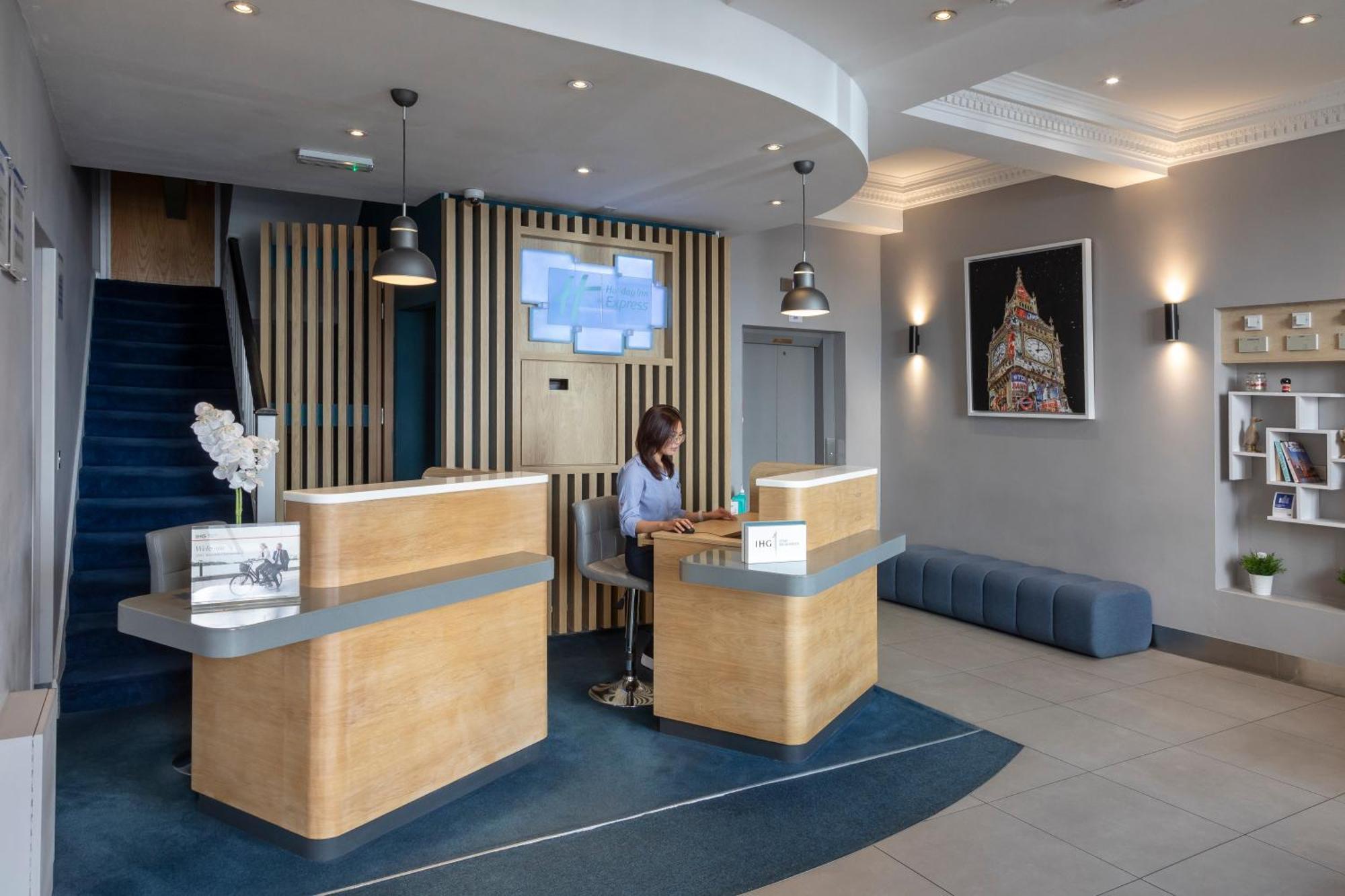 Holiday Inn Express London Victoria By Ihg Exterior foto