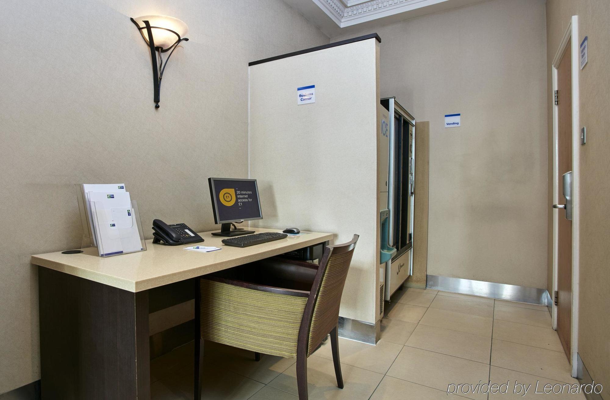 Holiday Inn Express London Victoria By Ihg Exterior foto