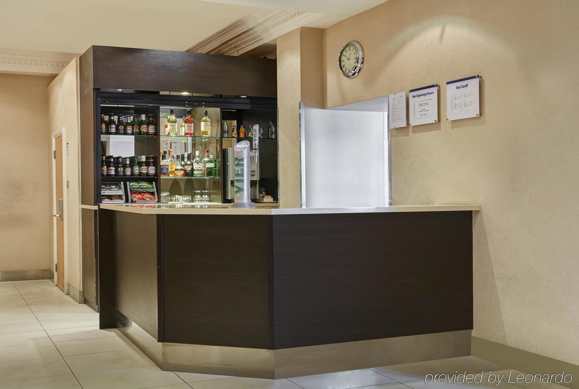 Holiday Inn Express London Victoria By Ihg Exterior foto