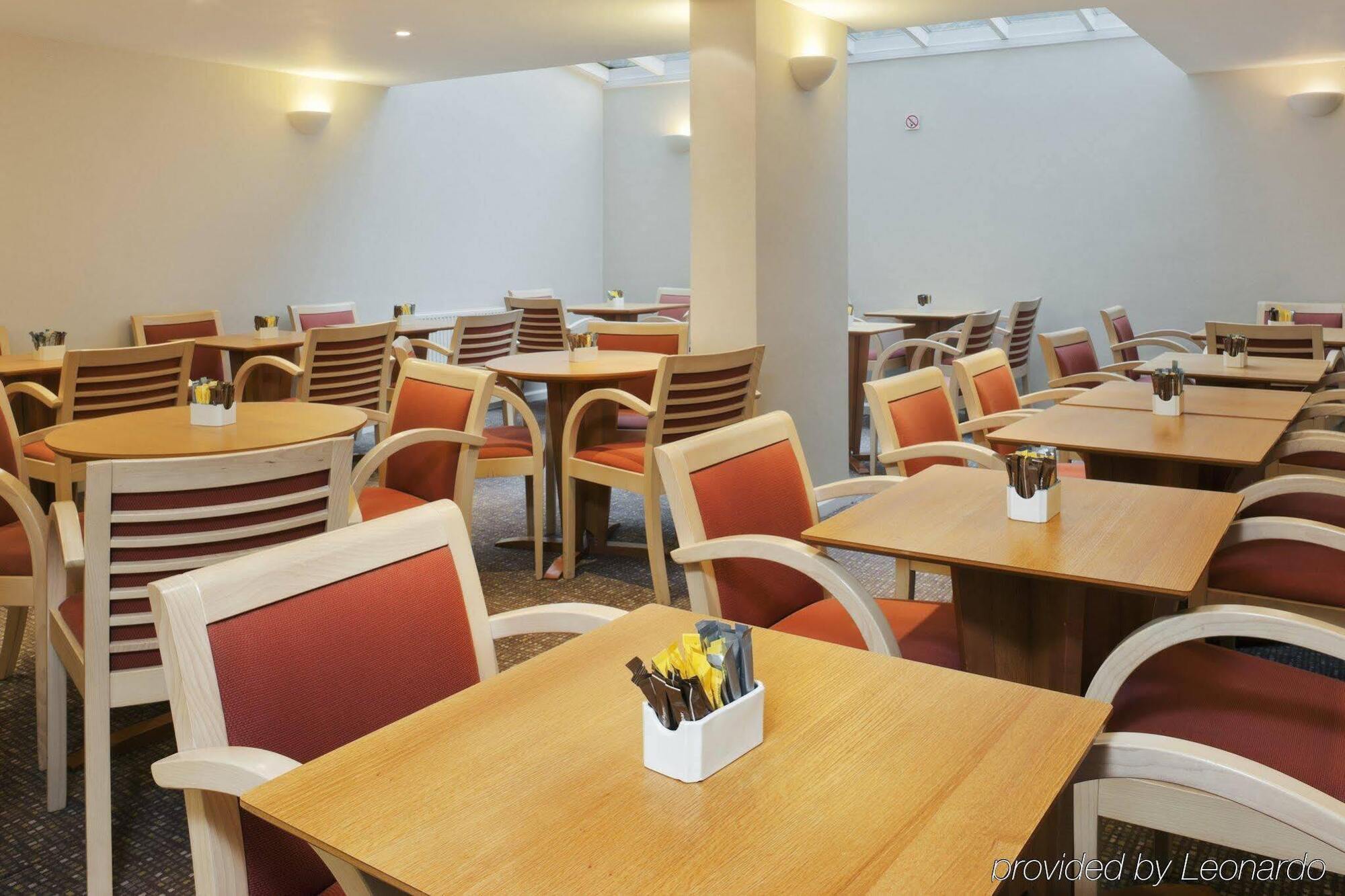 Holiday Inn Express London Victoria By Ihg Exterior foto